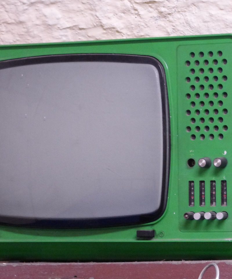 W obecnych czasach szczególnie wiele osób poświęca swój wolny czas przed telewizorem